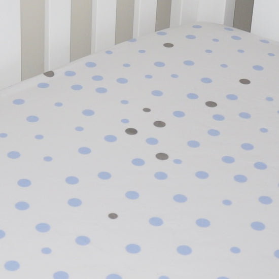 Made from 100% Cotton and printed with eye-catching designs, the Little Turtle Baby Fitted Cot Sheets range will complement your baby's nursery.  Soft and generously sized, these sheets will fit a Boori Cot, as well as all other standard cots.  Features:  100% Woven Cotton (fabric weight - 200gsm) Universal size - fits Boori and all standard cots Rectangle shape Size: 77cm x 132cm x 19cm