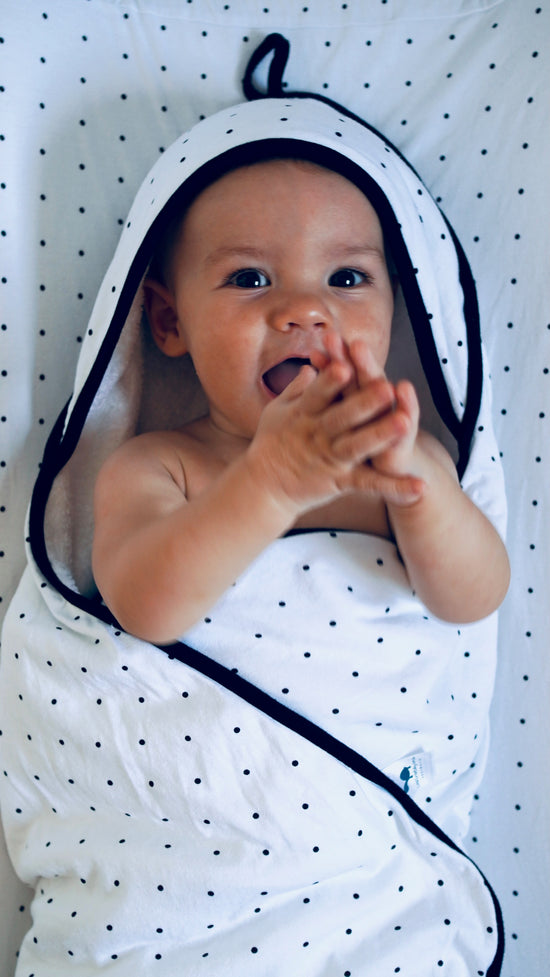 Little Turtle Baby, Hooded Towel, Soft on babies` skin, 100% Cotton Terry towelling and Cotton Jersey Towelling lined hood for extra comfort and absorbency, Traditional square style; size – 80cm x 80cm